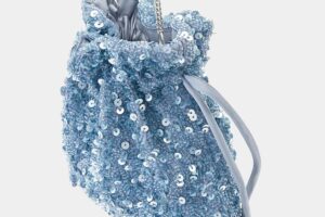 Shoulder bag with rings